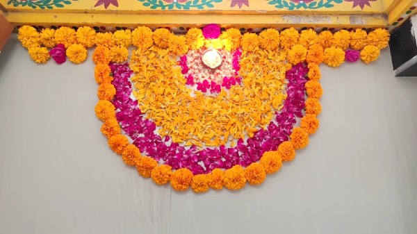 Flower rangoli designs for kids at entrance